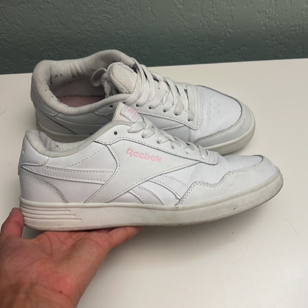 Athletic Reebok sneakers - Picture 2 of 3